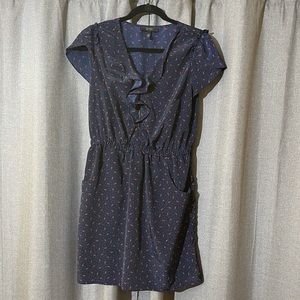 Jessica Simpson blue dress with red heels